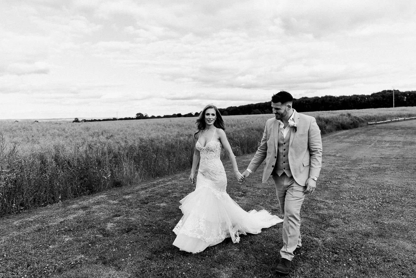 LAPSTONE BARN WEDDING PHOTOGRAPHY 079 LAPSTONE BARN WEDDING PHOTOGRAPHY 079